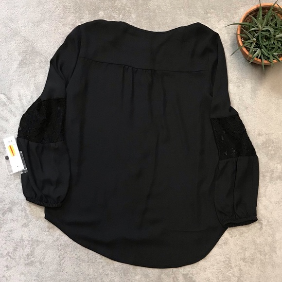 Black blouse- Apt 9 - Picture 4 of 8